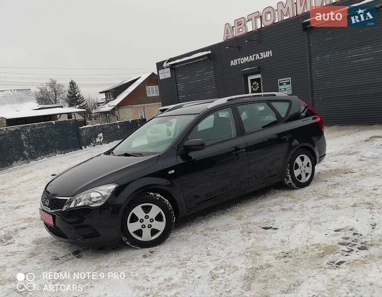 Универсал Kia Ceed 2010 в Каменском