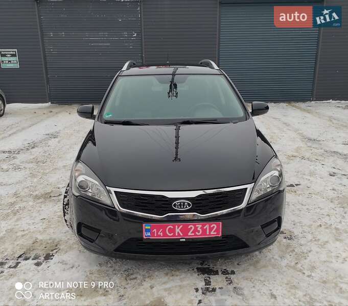 Универсал Kia Ceed 2010 в Каменском