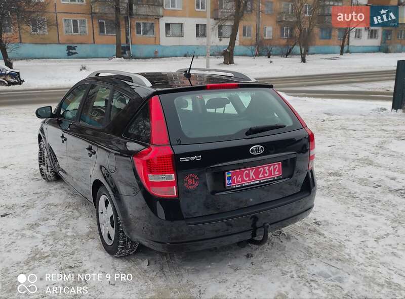 Универсал Kia Ceed 2010 в Каменском