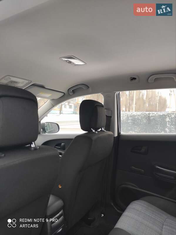 Универсал Kia Ceed 2010 в Каменском