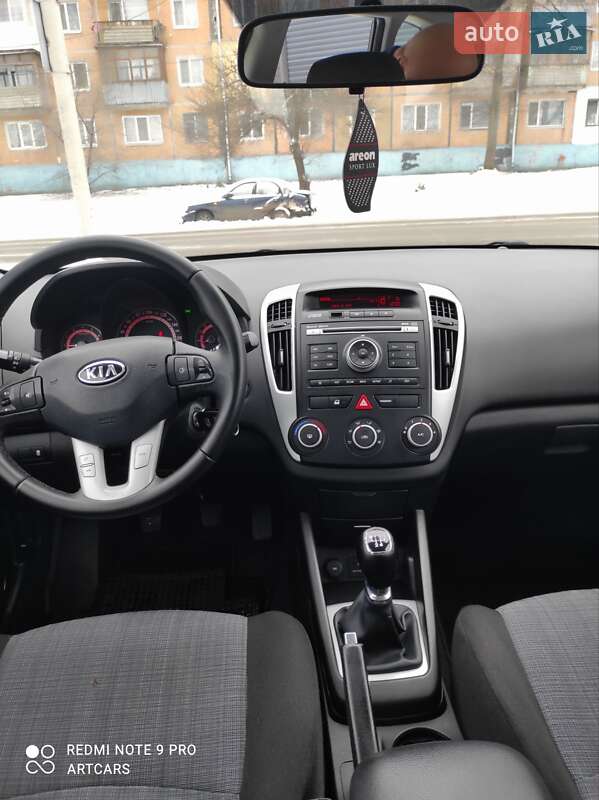 Универсал Kia Ceed 2010 в Каменском