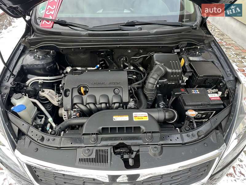 Универсал Kia Ceed 2010 в Каменском