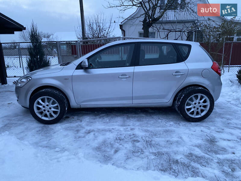 Хэтчбек Kia Ceed 2008 в Виннице