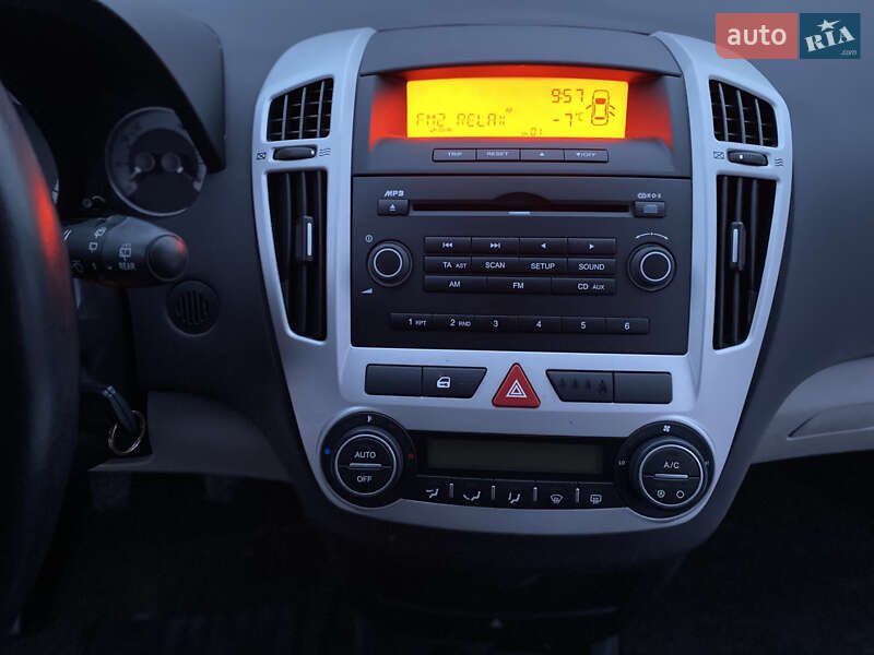 Хэтчбек Kia Ceed 2008 в Виннице