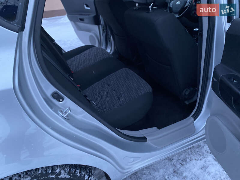 Хэтчбек Kia Ceed 2008 в Виннице