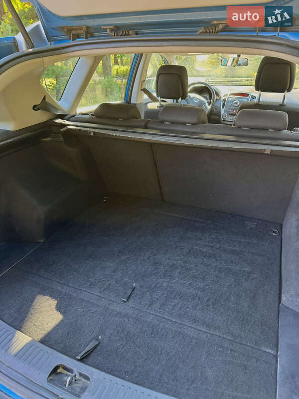 Универсал Kia Ceed 2012 в Остроге