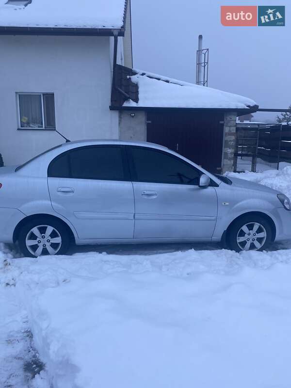 Хетчбек Kia Ceed 2011 в Жовкві