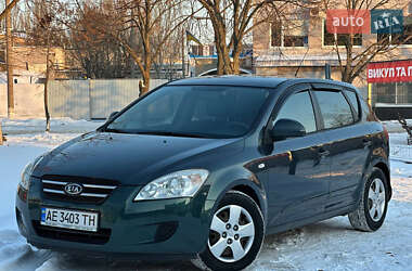 Хетчбек Kia Ceed 2009 в Дніпрі