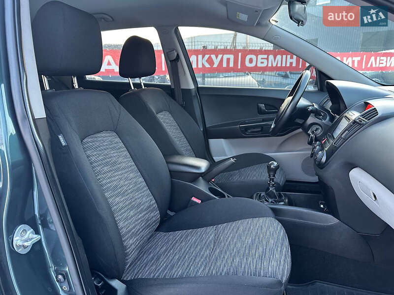 Хэтчбек Kia Ceed 2009 в Днепре