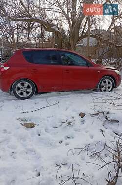 Хэтчбек Kia Ceed 2008 в Запорожье