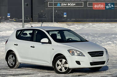 Хетчбек Kia Ceed 2008 в Дніпрі