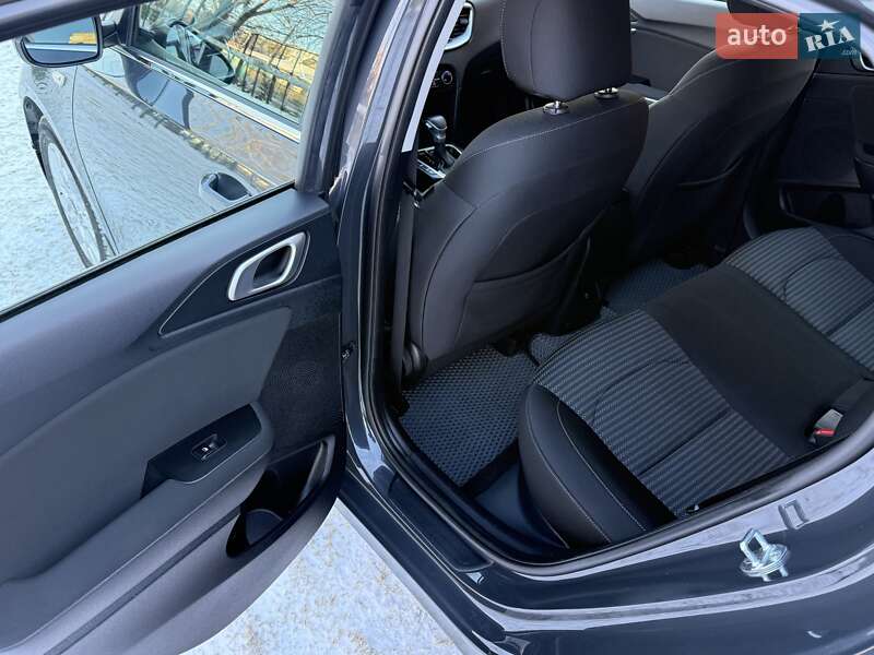 Хэтчбек Kia Ceed 2022 в Киеве