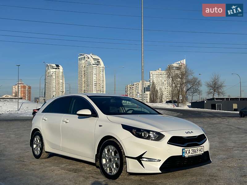 Хетчбек Kia Ceed 2022 в Києві фото 3 Хетчбек Kia Ceed 2022 в Києві
