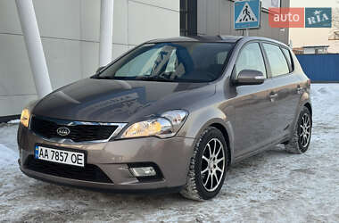 Хэтчбек Kia Ceed 2012 в Киеве