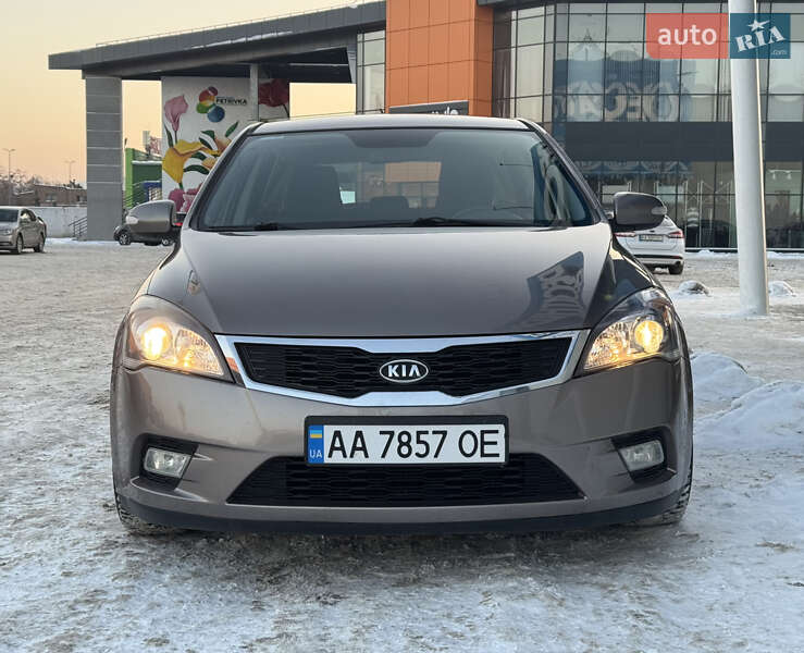 Хетчбек Kia Ceed 2012 в Києві