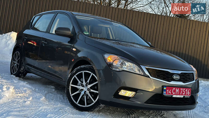 Хэтчбек Kia Ceed 2010 в Дрогобыче