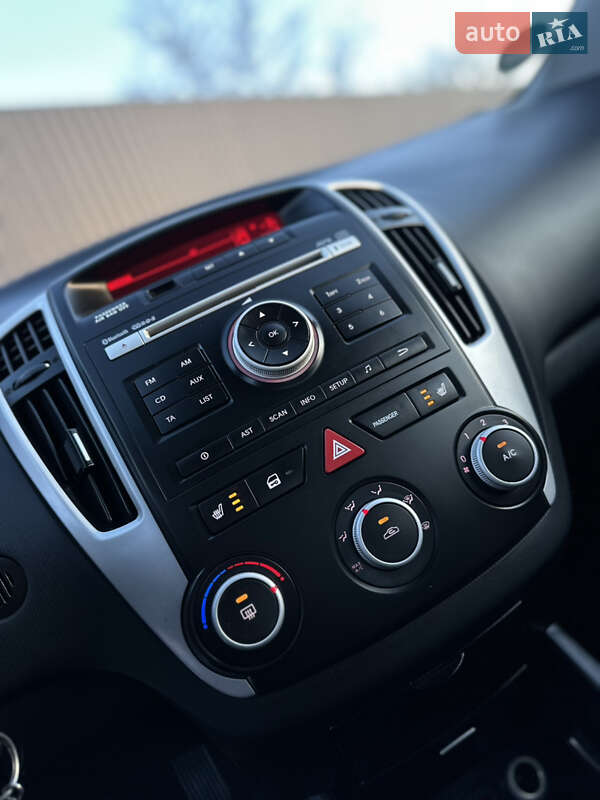 Хэтчбек Kia Ceed 2010 в Дрогобыче