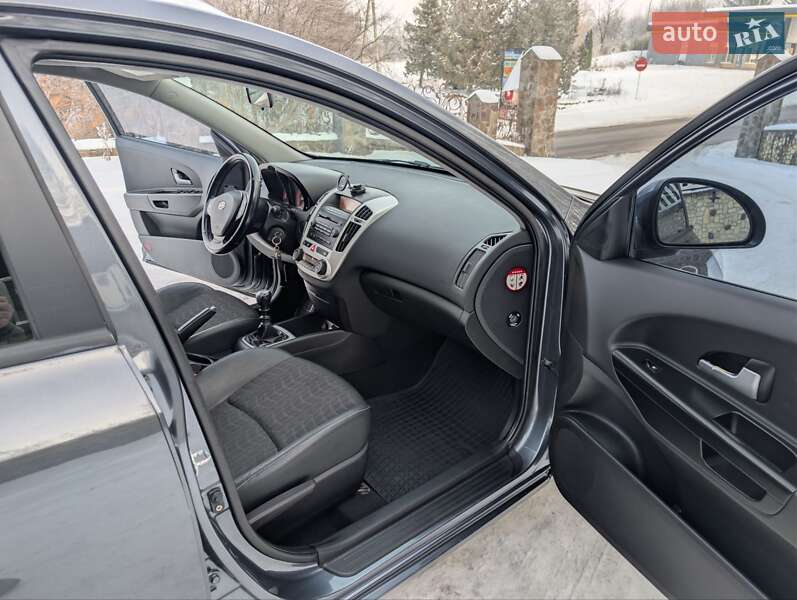 Універсал Kia Ceed 2009 в Івано-Франківську фото 39 Універсал Kia Ceed 2009 в Івано-Франківську