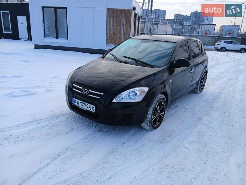 Хетчбек Kia Ceed 2007 в Києві фото 2 Хетчбек Kia Ceed 2007 в Києві