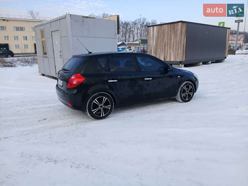 Хетчбек Kia Ceed 2007 в Києві фото 7 Хетчбек Kia Ceed 2007 в Києві