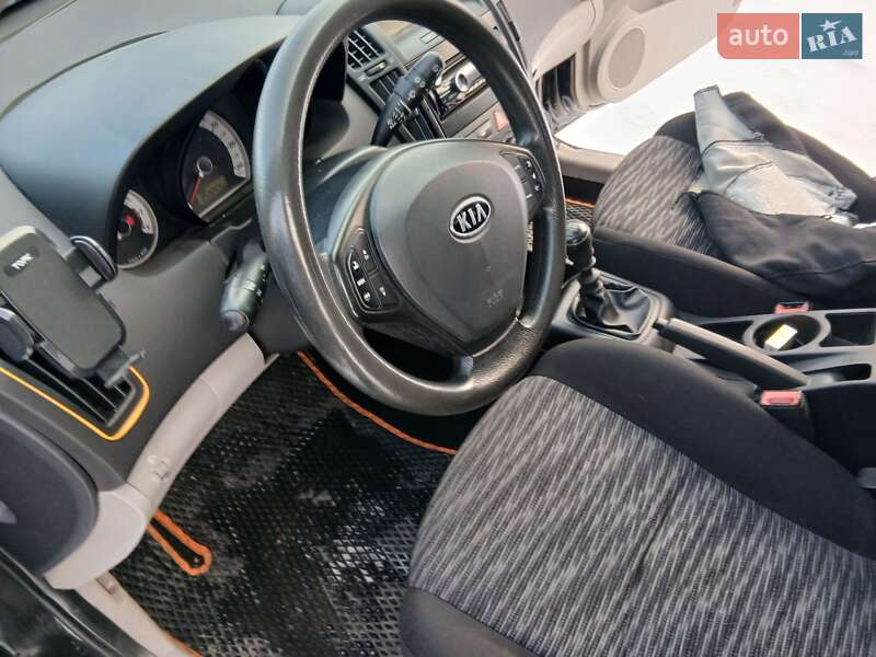 Хетчбек Kia Ceed 2007 в Києві фото 18 Хетчбек Kia Ceed 2007 в Києві