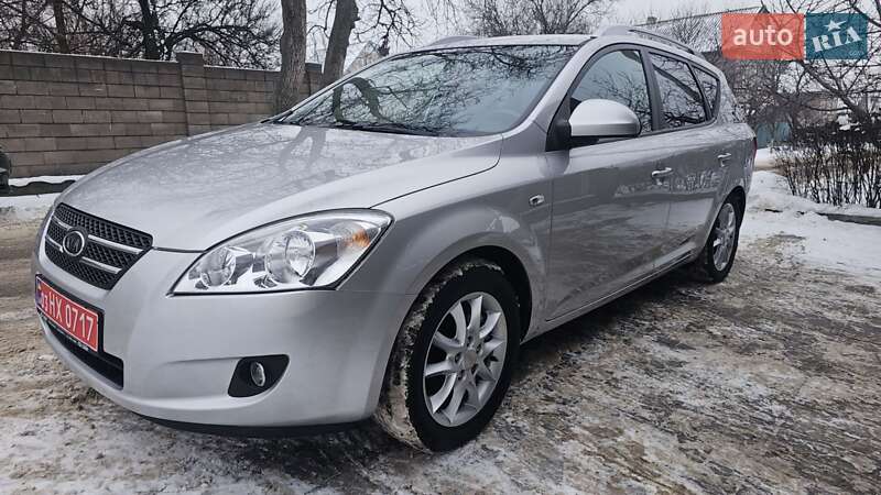 Универсал Kia Ceed 2008 в Каменском