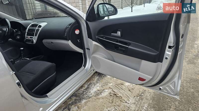 Универсал Kia Ceed 2008 в Каменском