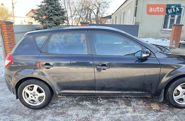 Хэтчбек Kia Ceed 2010 в Хмельницком
