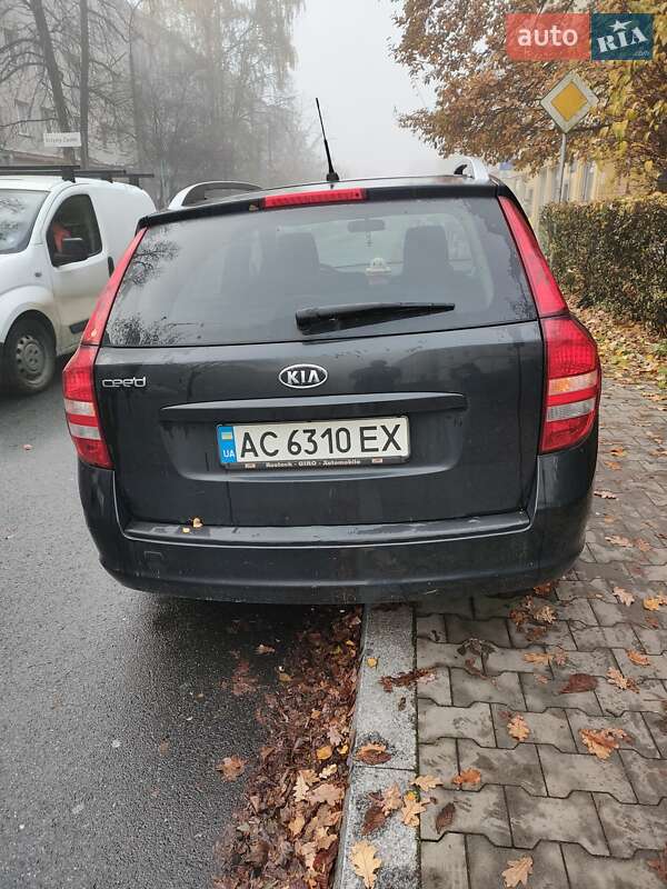 Универсал Kia Ceed 2008 в Демидовке