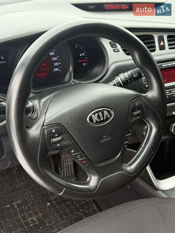 Универсал Kia Ceed 2014 в Стрые фото 13 Универсал Kia Ceed 2014 в Стрые