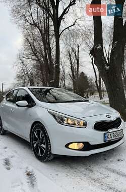 Хэтчбек Kia Ceed 2015 в Киеве