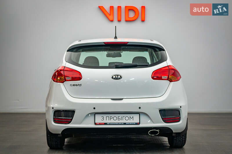 Хетчбек Kia Ceed 2016 в Києві