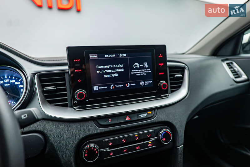 Универсал Kia Ceed 2022 в Киеве