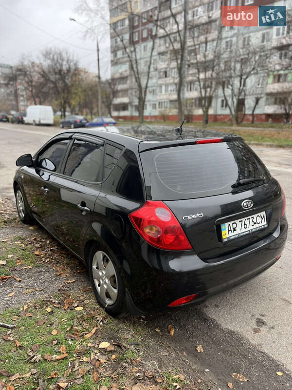 Хэтчбек Kia Ceed 2007 в Запорожье фото 3 Хэтчбек Kia Ceed 2007 в Запорожье