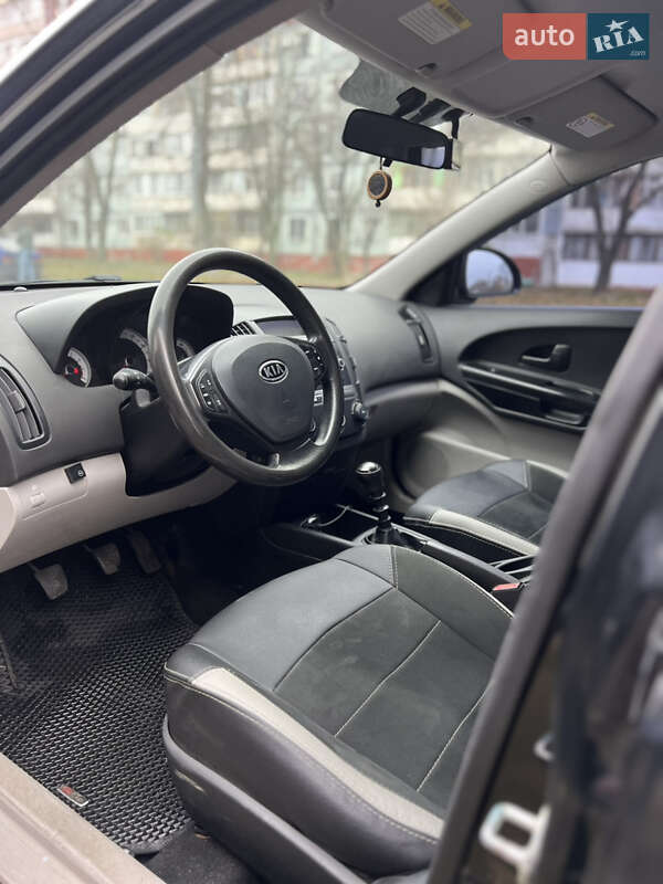 Хэтчбек Kia Ceed 2007 в Запорожье фото 5 Хэтчбек Kia Ceed 2007 в Запорожье