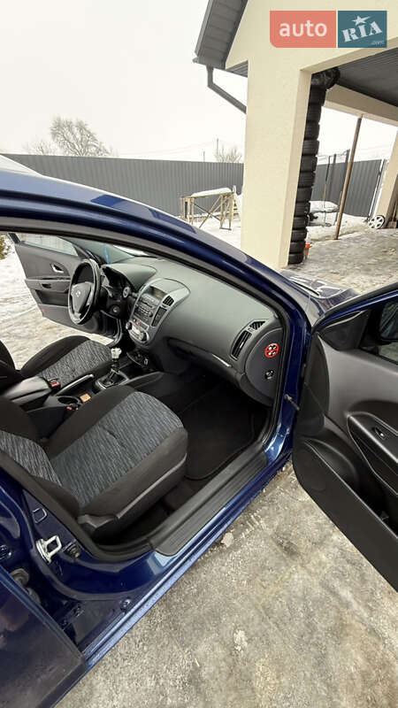 Универсал Kia Ceed 2007 в Горохове