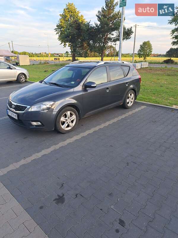 Универсал Kia Ceed 2010 в Ивано-Франковске