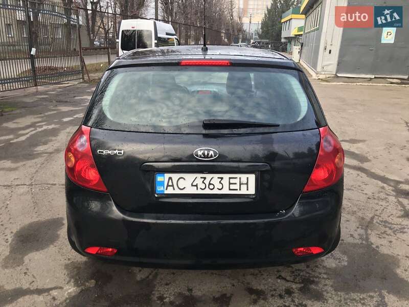 Хэтчбек Kia Ceed 2008 в Луцке фото 13 Хэтчбек Kia Ceed 2008 в Луцке