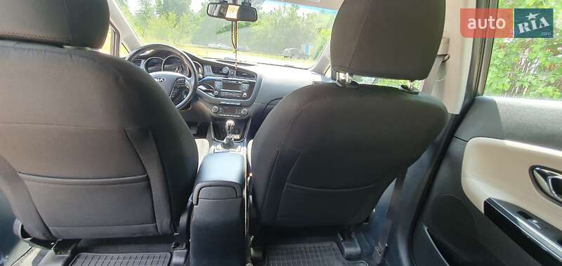 Хэтчбек Kia Ceed 2012 в Киеве