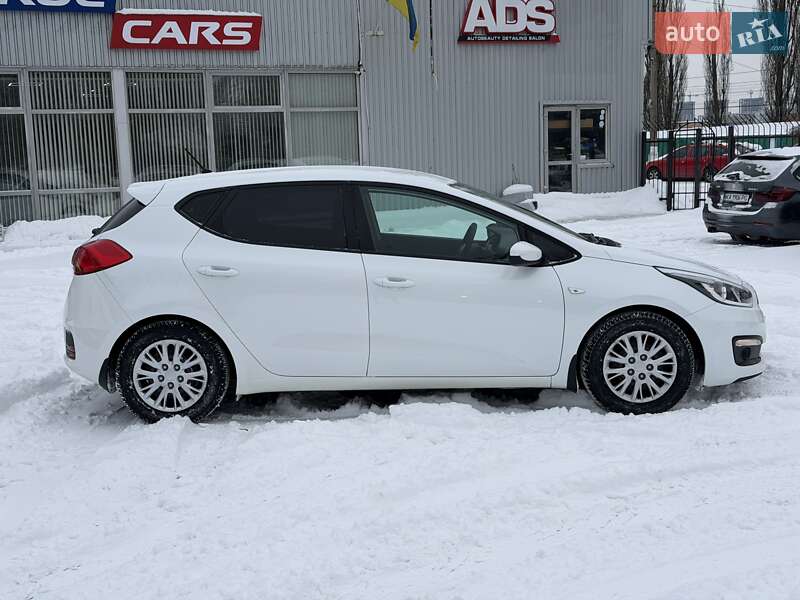 Хэтчбек Kia Ceed 2016 в Киеве