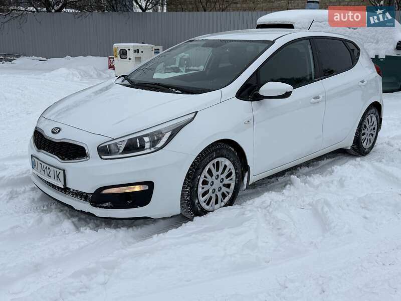 Хэтчбек Kia Ceed 2016 в Киеве