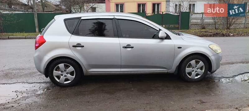 Хетчбек Kia Ceed 2008 в Прилуках фото 11 Хетчбек Kia Ceed 2008 в Прилуках