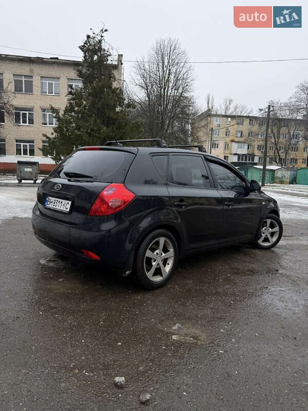 Хэтчбек Kia Ceed 2007 в Одессе