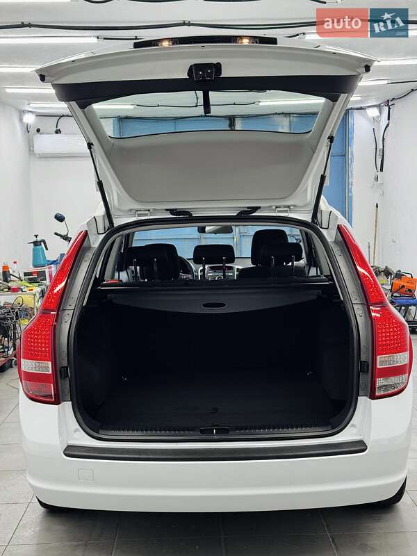 Универсал Kia Ceed 2013 в Стрые