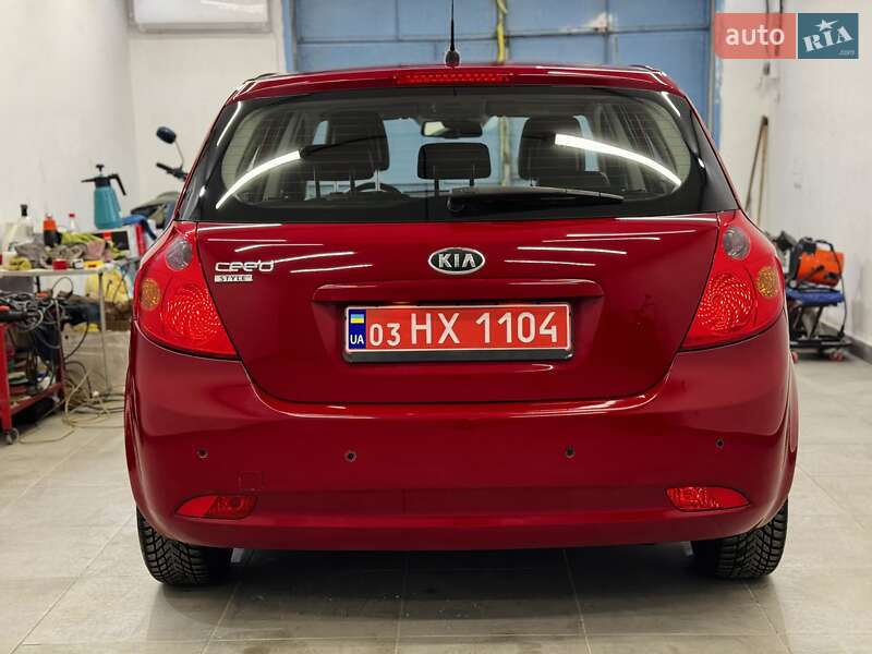 Хетчбек Kia Ceed 2007 в Стрию