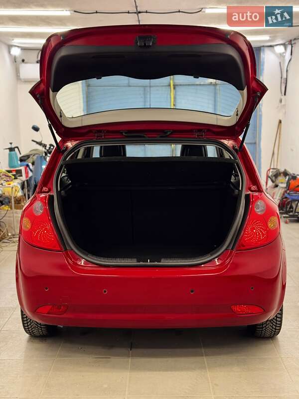 Хетчбек Kia Ceed 2007 в Стрию