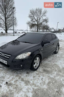Хэтчбек Kia Ceed 2008 в Черкассах
