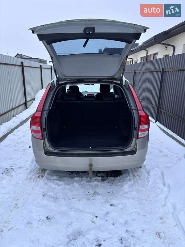 Универсал Kia Ceed 2010 в Луцке