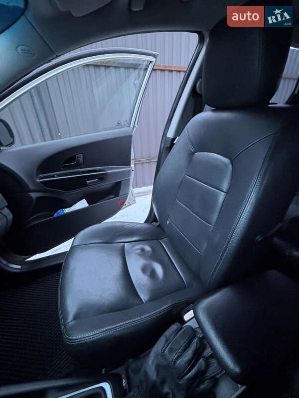 Универсал Kia Ceed 2010 в Луцке