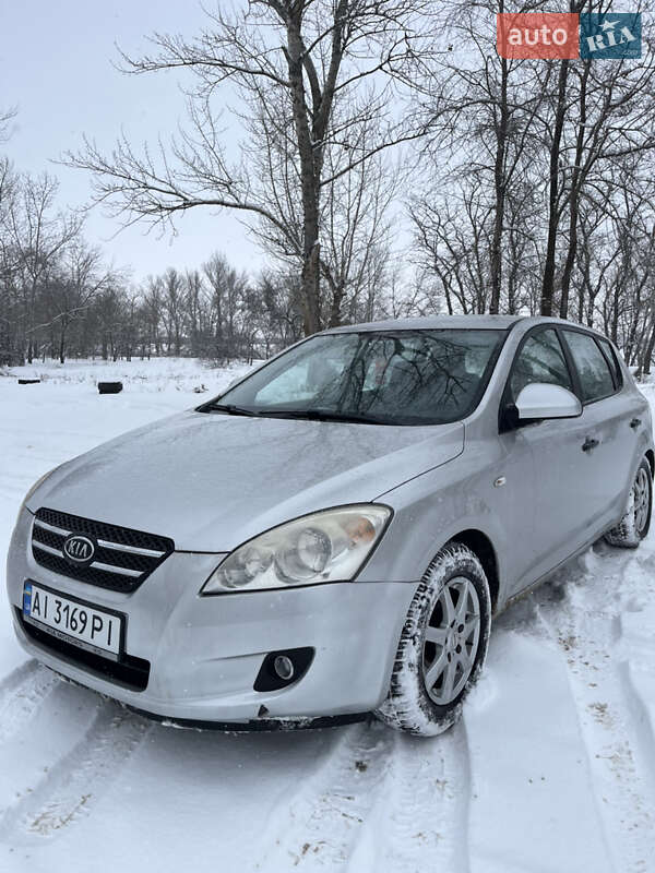 Хэтчбек Kia Ceed 2007 в Днепре